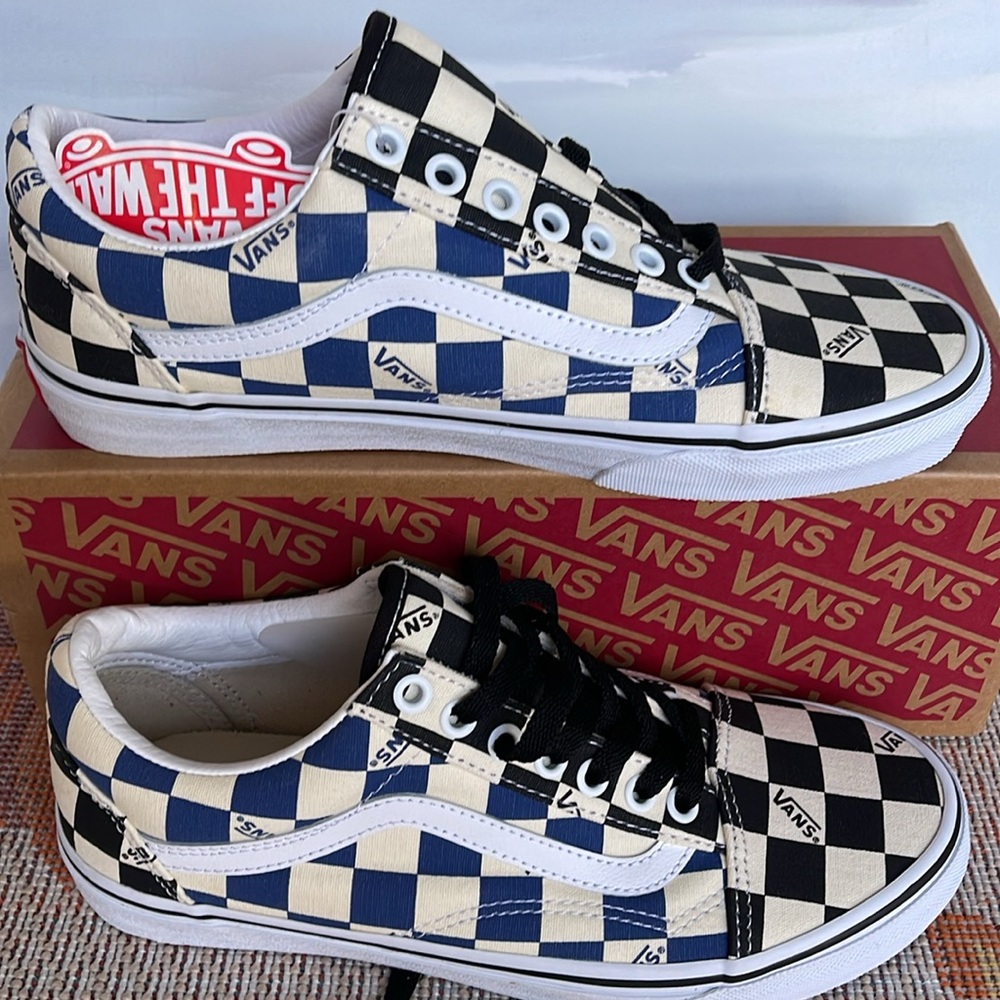 Vans WMNS Old Skool (Big Check) Black/Navy
VN0A4U3BWRT
Sneakers - Picture 2 of 16